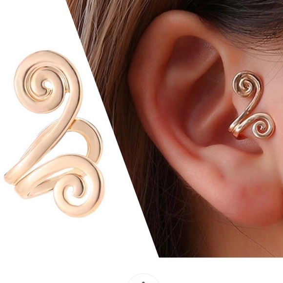 Jewelry - 💜3/$25 Gold tone Handmade Swirl Tragus Ear Cuff no piercing